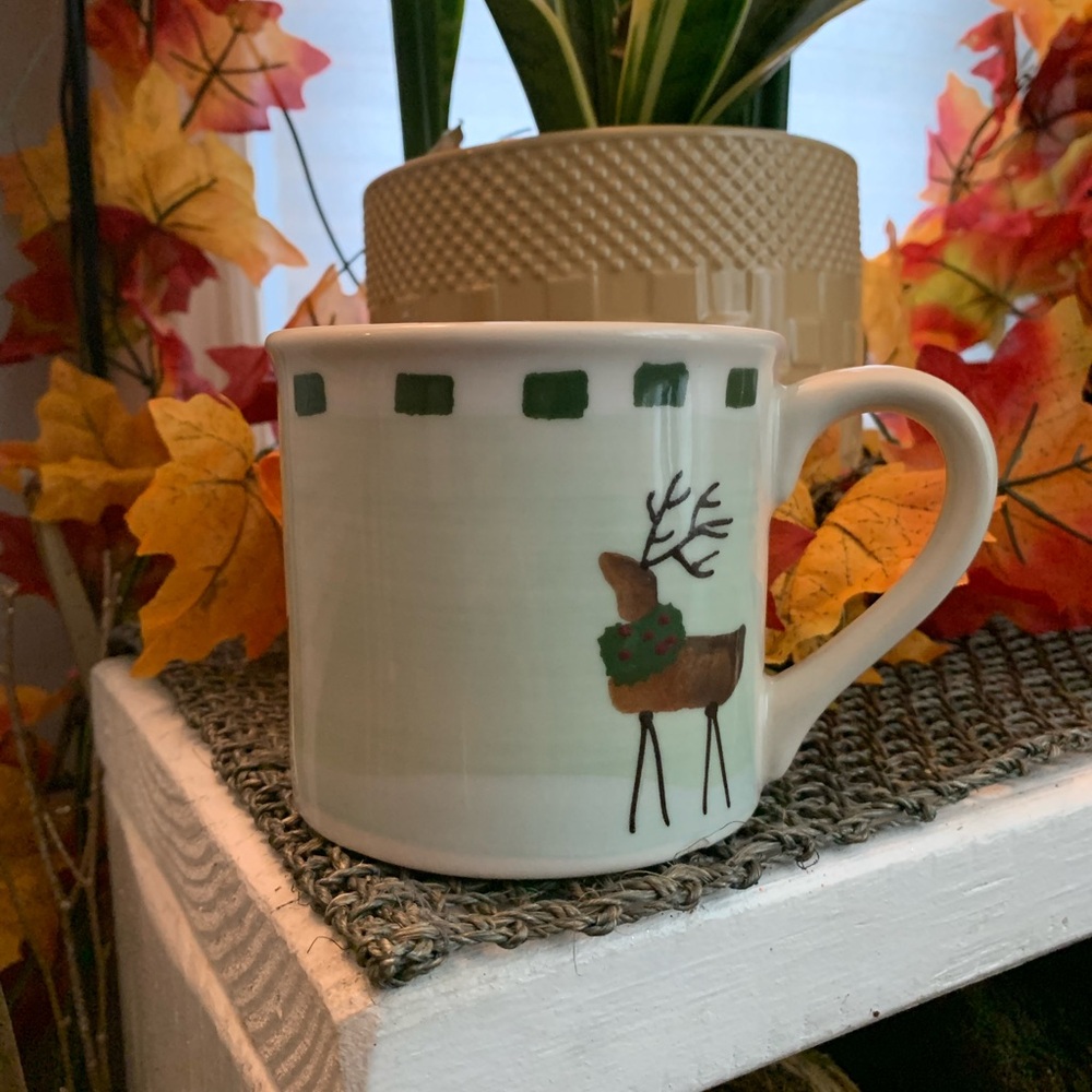 Hartstone USA Artist Signed Vintage Winter Holiday Reindeer Mug